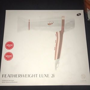 T3 featherweight luxe 2i blow dryer